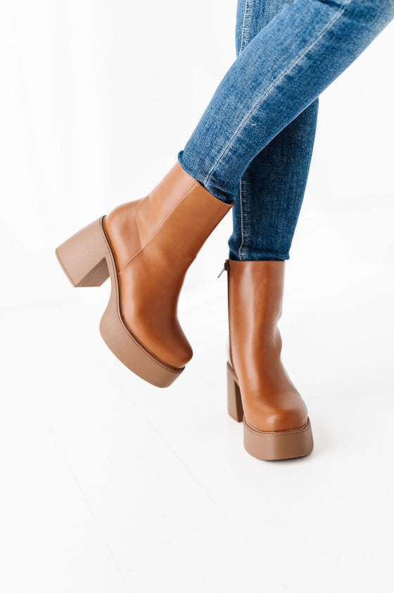 Groovy Babe Boot in Cognac