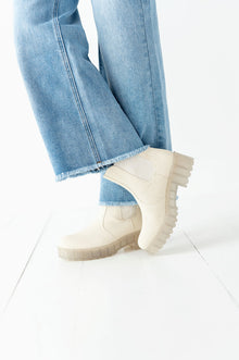  Margo Boot in Natural