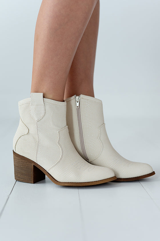 Unite Western Boot in Natural