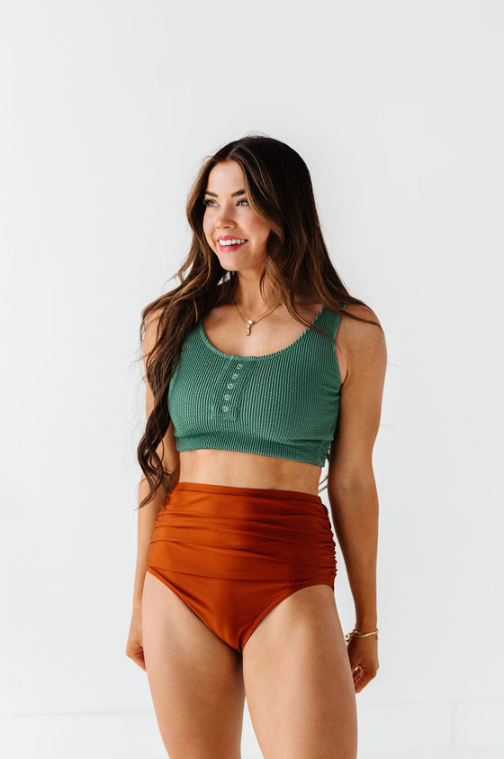 Surfer Crop in Olive